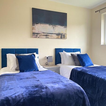 Stunning 3 Bedrooms House With Garden And Free Parking Barnsley Bagian luar foto