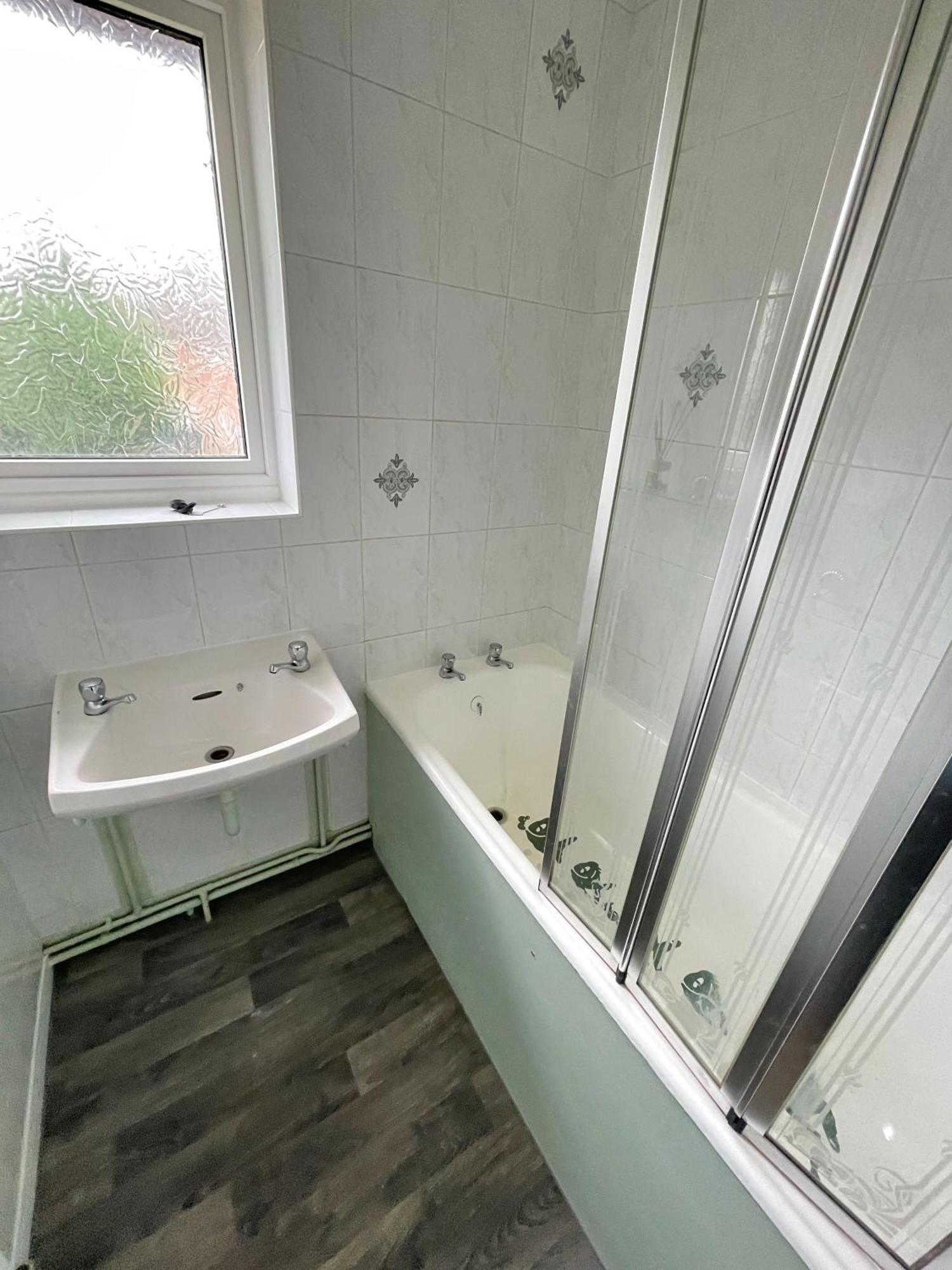 Stunning 3 Bedrooms House With Garden And Free Parking Barnsley Bagian luar foto