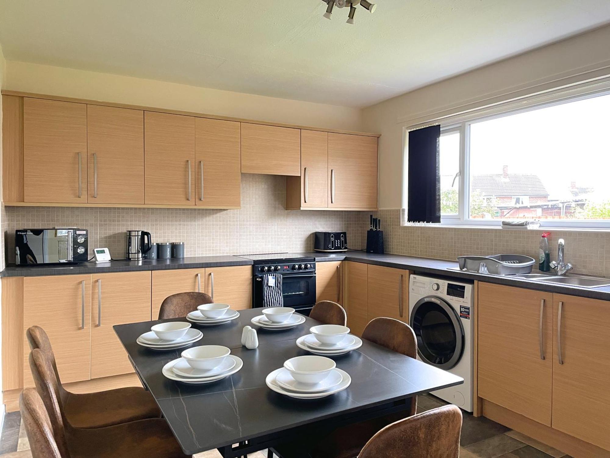 Stunning 3 Bedrooms House With Garden And Free Parking Barnsley Bagian luar foto